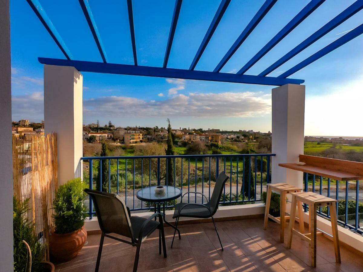 Ron'S Pergola Apartment Paphos Exterior foto