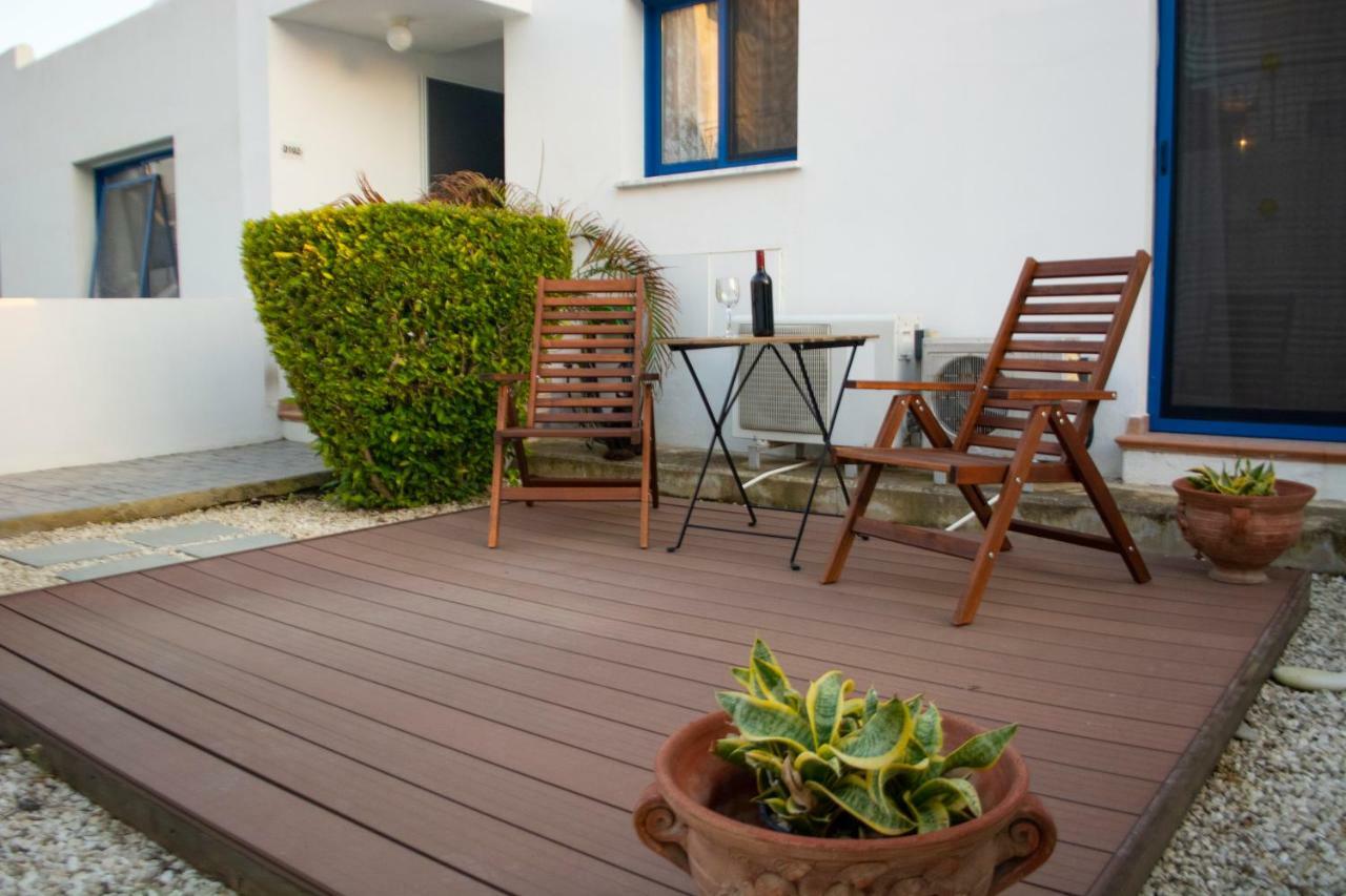 Ron'S Pergola Apartment Paphos Exterior foto